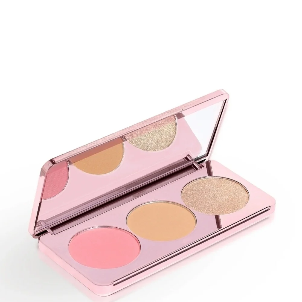 Girlactik absolute must